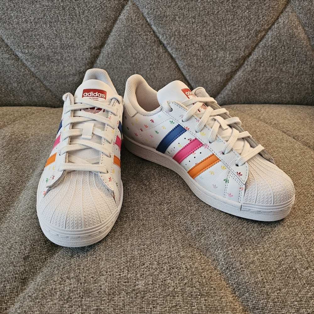 Adidas Superstar NWOT